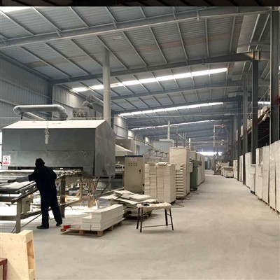 Perfformiad y Llinell Gynhyrchu: Peiriant Effeithlon y Diwydiant Gweithgynhyr...